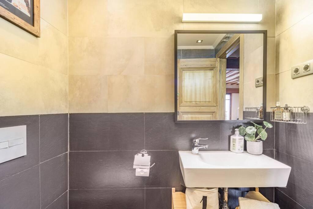 Appartamento Sea Views In The Heart Of The Old Town Castro Urdiales Esterno foto